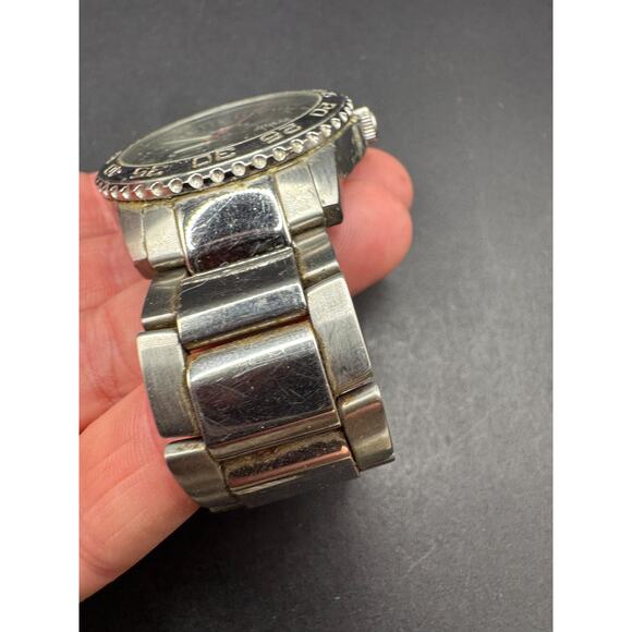 Guess Waterpro Men's Watch G95377G Black Dial Stainless Steel 41.4mm 100M WR - Picture 7 of 12